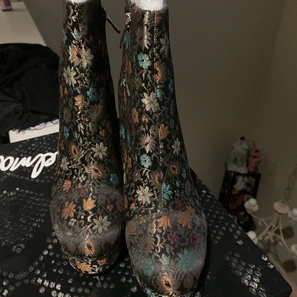 Sam Edelman Platform Bootie - Picture 3 of 4